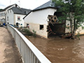 Zerstörtes Gebäude unterhalb der Nimsbrücke., Bild: HK