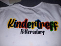 Die T-Shirts wurden von Susanne Jacobs für den Kinderfreff vorbereitet., Bild: IL