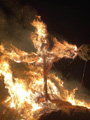 Ein gelungenes brennendes Kreuz., Bild: DL