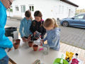 Die Kinder konnten selbst verschiedene Filtermaterialien einfügen., Bild: EL