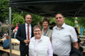 Elfie Hettinger und Ulla Müller mit den ehemaligen Burgzwergen Nico (Steinbach) und Daniel (Lichter), Bild: EL