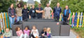 Aufbauteam nach Fertigstellung der Hochbeete (drei Helfer fehlen), Bild: JR