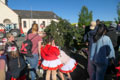Schmücken des Baumes., Bild: SP