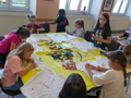 Kleine Modedesigner im Kindertreff., Bild: IL